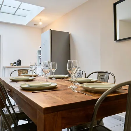 Spacieuse Maison 4 Appartement